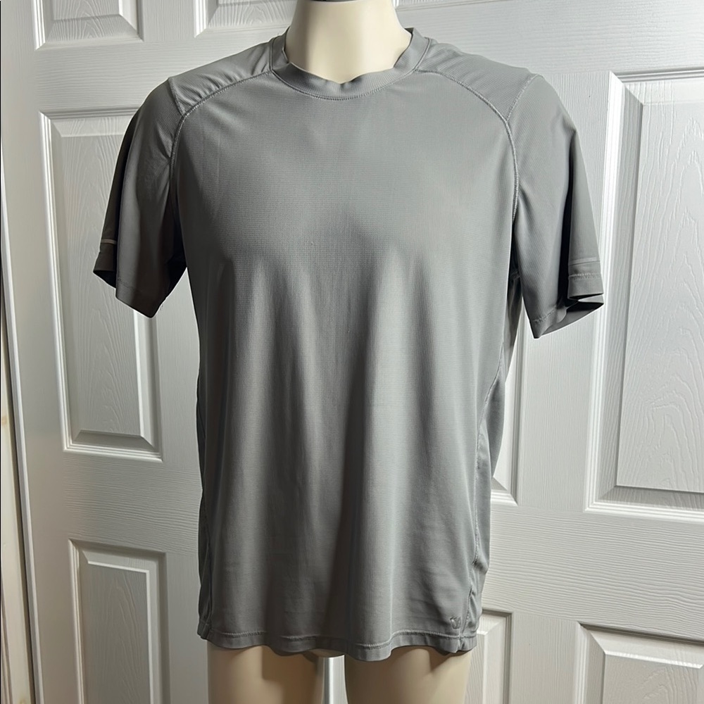 VRST Gray Short Sleeve Athletic Shirt Large